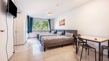 1 bedroom, free WiFi, bed sheets