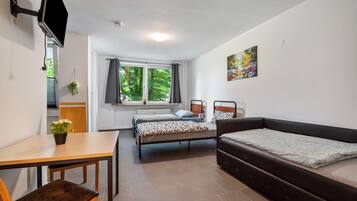 1 bedroom, free WiFi, bed sheets