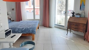 1 soverom, strykejern/-brett, wi-fi (inkludert) og sengetøy
