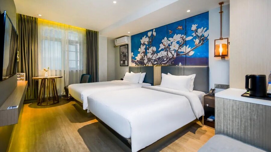 YESTE Hotel (Shenzhen Nanshan Qianhai Daxin subway station)