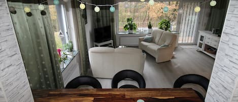 Fernseher, DVD-Player, Stereoanlage