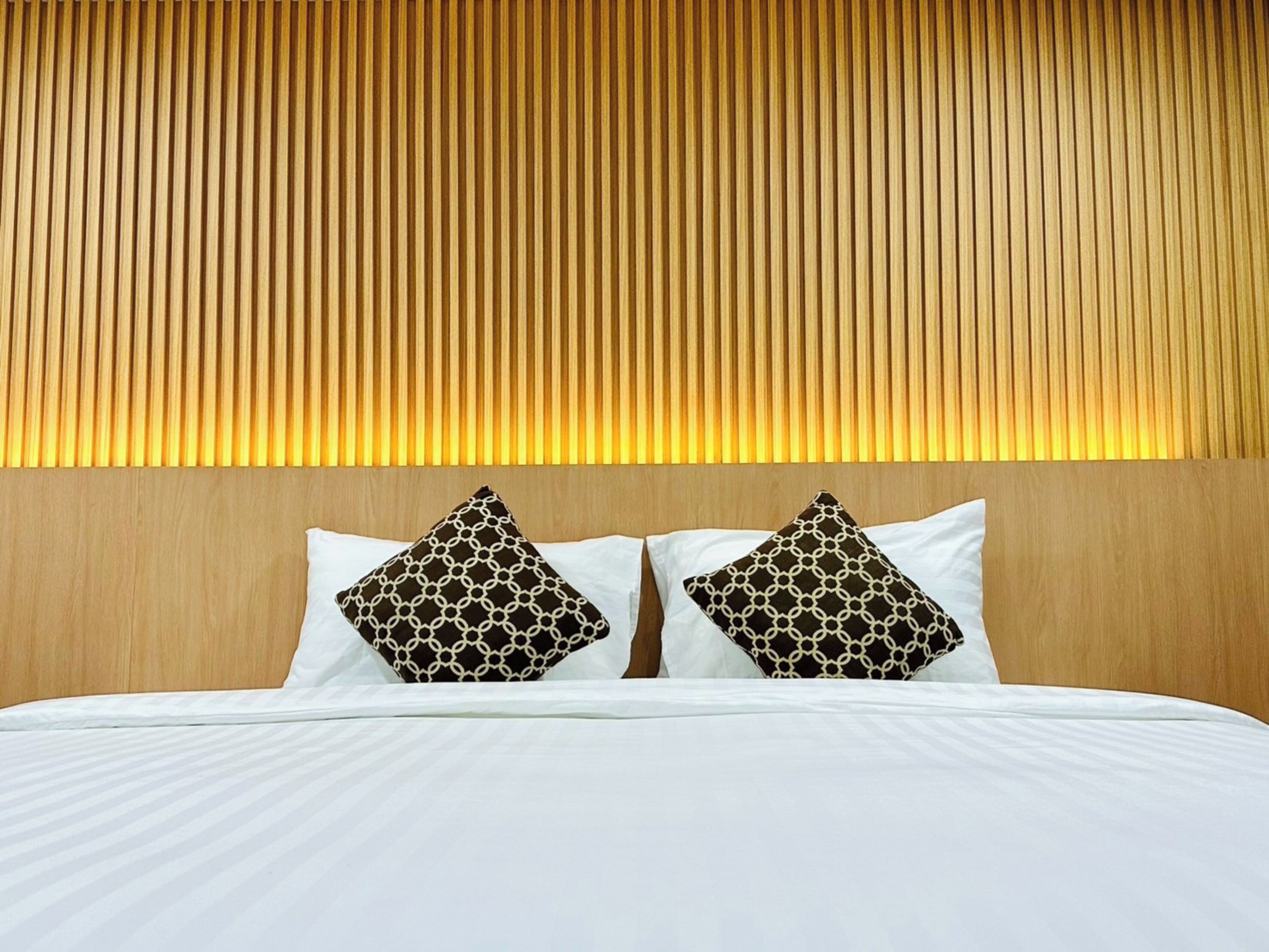 Habitación Deluxe con 1 cama matrimonial o 2 individuales | Escritorio, wifi gratis y ropa de cama 