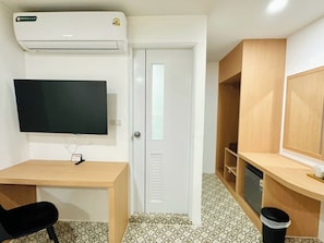 Standard Room No Window | Desk, free WiFi, bed sheets