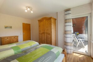 3 bedrooms, free WiFi, bed sheets