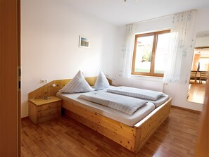 2 quartos, Wi-Fi de cortesia, roupa de cama