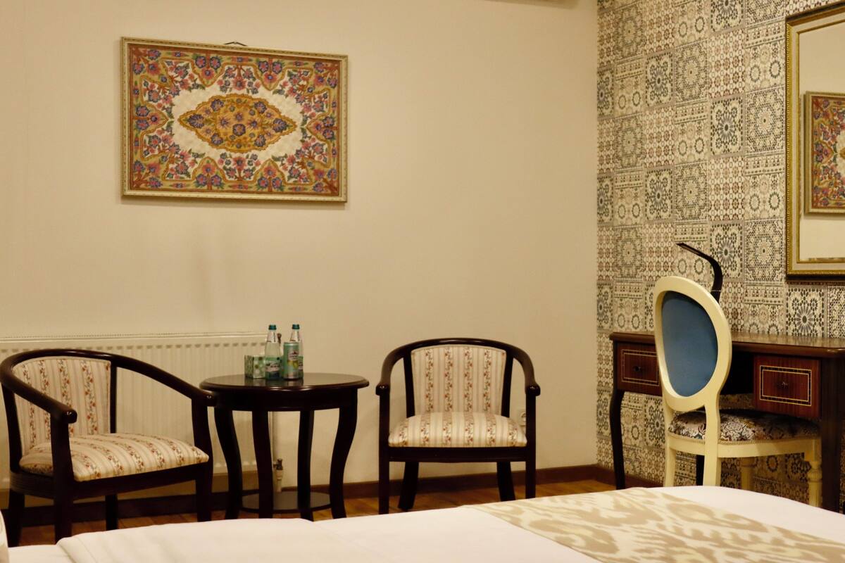 豪華雙人房 | 迷你吧、書桌、筆電工作空間、遮光布/窗簾