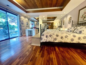 6 bedrooms, iron/ironing board, WiFi, bed sheets - Luxury SLO Executive Estate - Corporate Housing (San Luis Obispo)