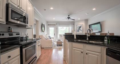 Summit's Spot in Stunning Stillwaters!