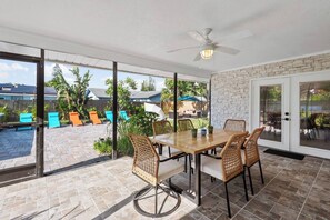 Outdoor dining