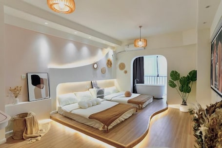 Comfort Studio, City View | Blackout drapes, soundproofing, free WiFi
