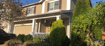 Comfy 1-bedroom in house with wifi and central AC in Renton