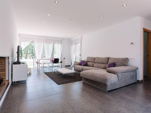 Villa with private pool and barbecue 15min beach