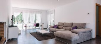 Villa with private pool and barbecue 15min beach