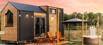 La Casa Errante 2 by Tiny Away