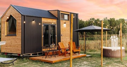 La Casa Errante 2 by Tiny Away