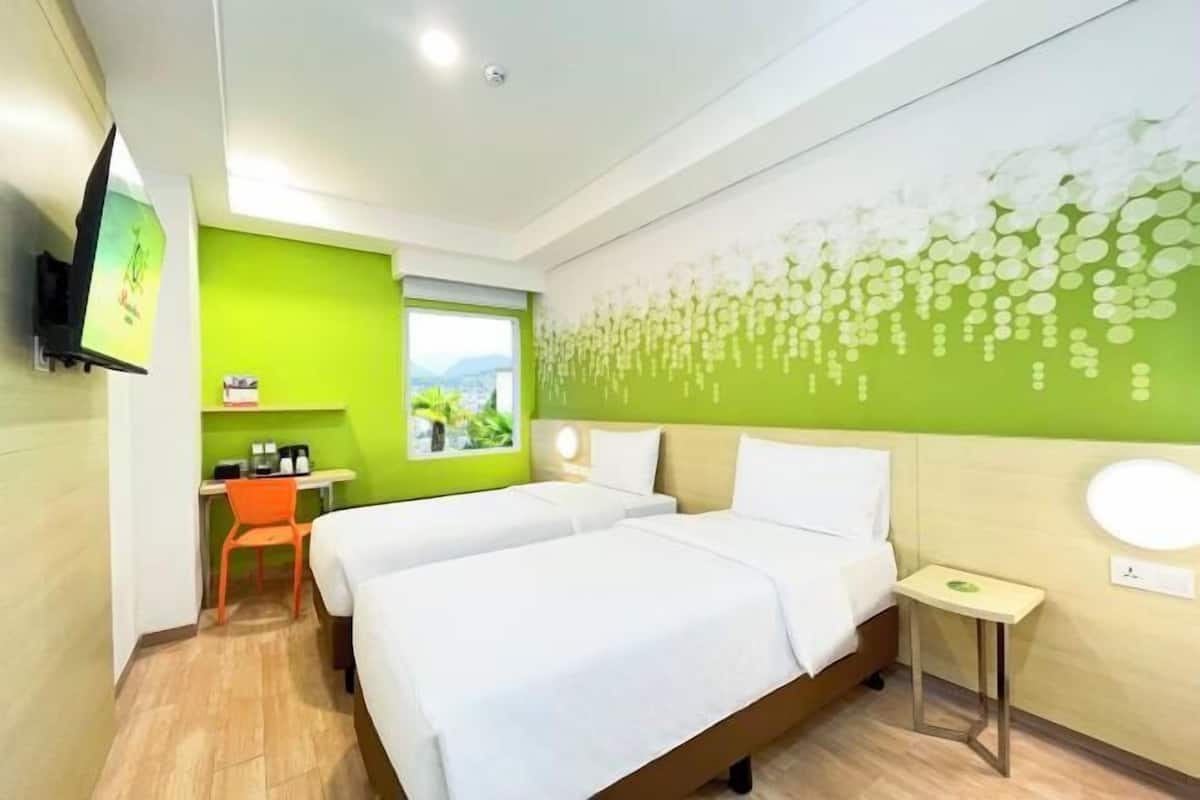 In-room safe, desk, blackout curtains, free WiFi