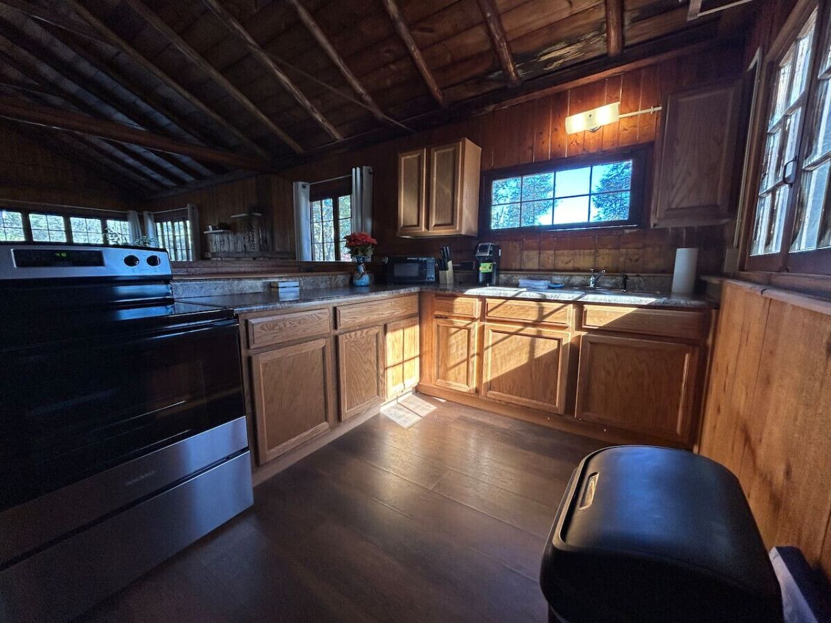 雪櫃、微波爐、焗爐、爐具