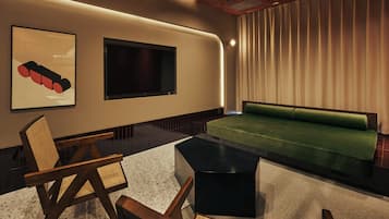 Deluxe Room | Living area