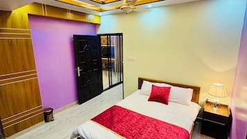 1 bedroom, WiFi, bed sheets