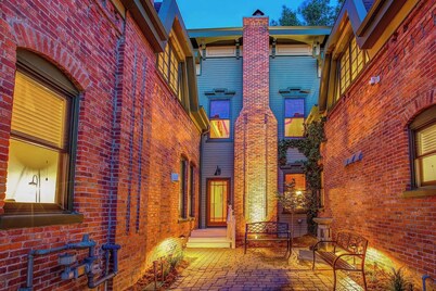 The Outlaw's Hideout, Studio, Heart of Rino