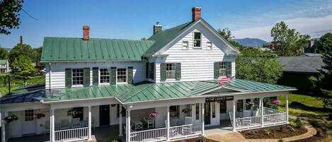 المنشأة من الخارج