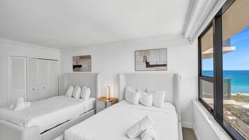 2 habitaciones, tabla de planchar con plancha y cuna de viaje