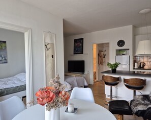 1 bedroom, iron/ironing board, travel cot, free WiFi