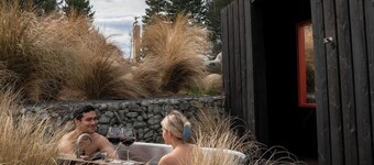 Skylark Cabin – Private Luxury Escape with Hot Tub