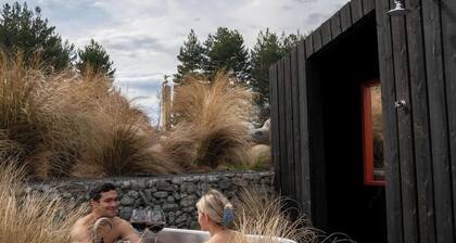 Skylark Cabin – Private Luxury Escape with Hot Tub