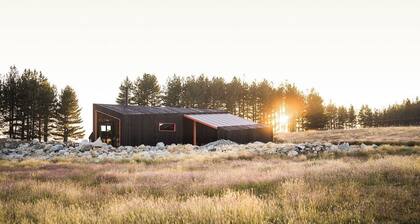 Skylark Cabin – Private Luxury Escape with Hot Tub