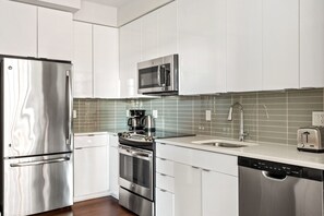 Fridge, microwave, oven, dishwasher
