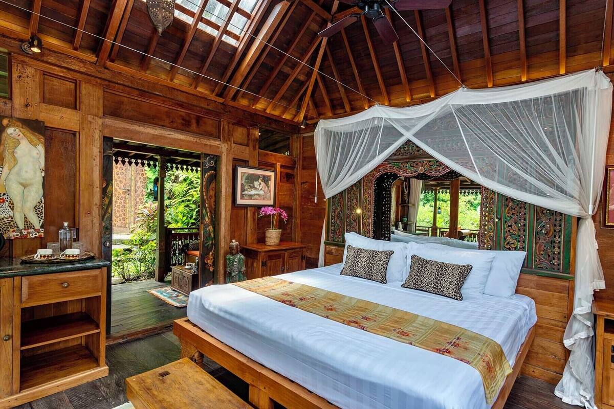 Premium Cottage | Frette Italian sheets, premium bedding, down comforters