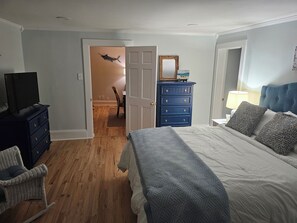3 chambres, fer et planche à repasser, Wi-Fi gratuit, draps fournis