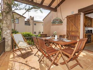 Outdoor dining - La Falguera by Interhome (L'Escala)