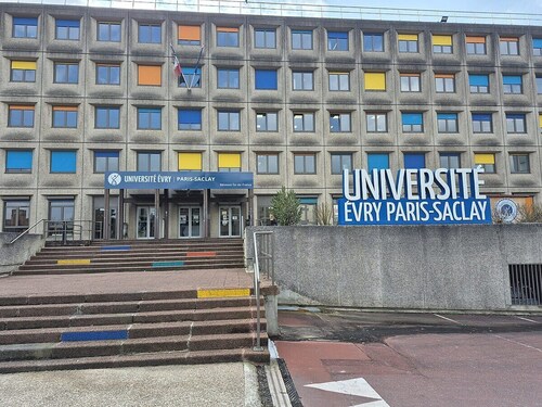 Chambre en colocation au centre ville d'evry. A cote de la gare et université