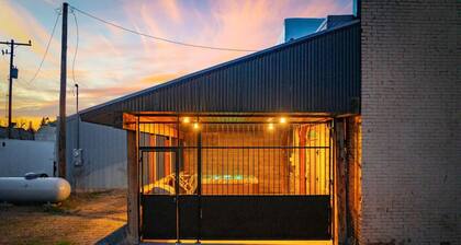 Historic Yellowstone Saloon | Sleeps 25 + Hot Tub