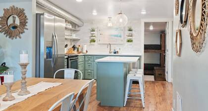 Ocean-Themed Family Getaway in Downtown Rexburg | Sleeps 12 | BYU-Idaho Nearby