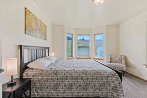 4 chambres, lit parapluie, Wi-Fi gratuit, draps fournis