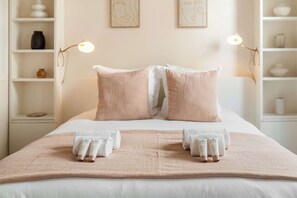 Bügeleisen/Bügelbrett, Reisekinderbett, WLAN, Bettwäsche