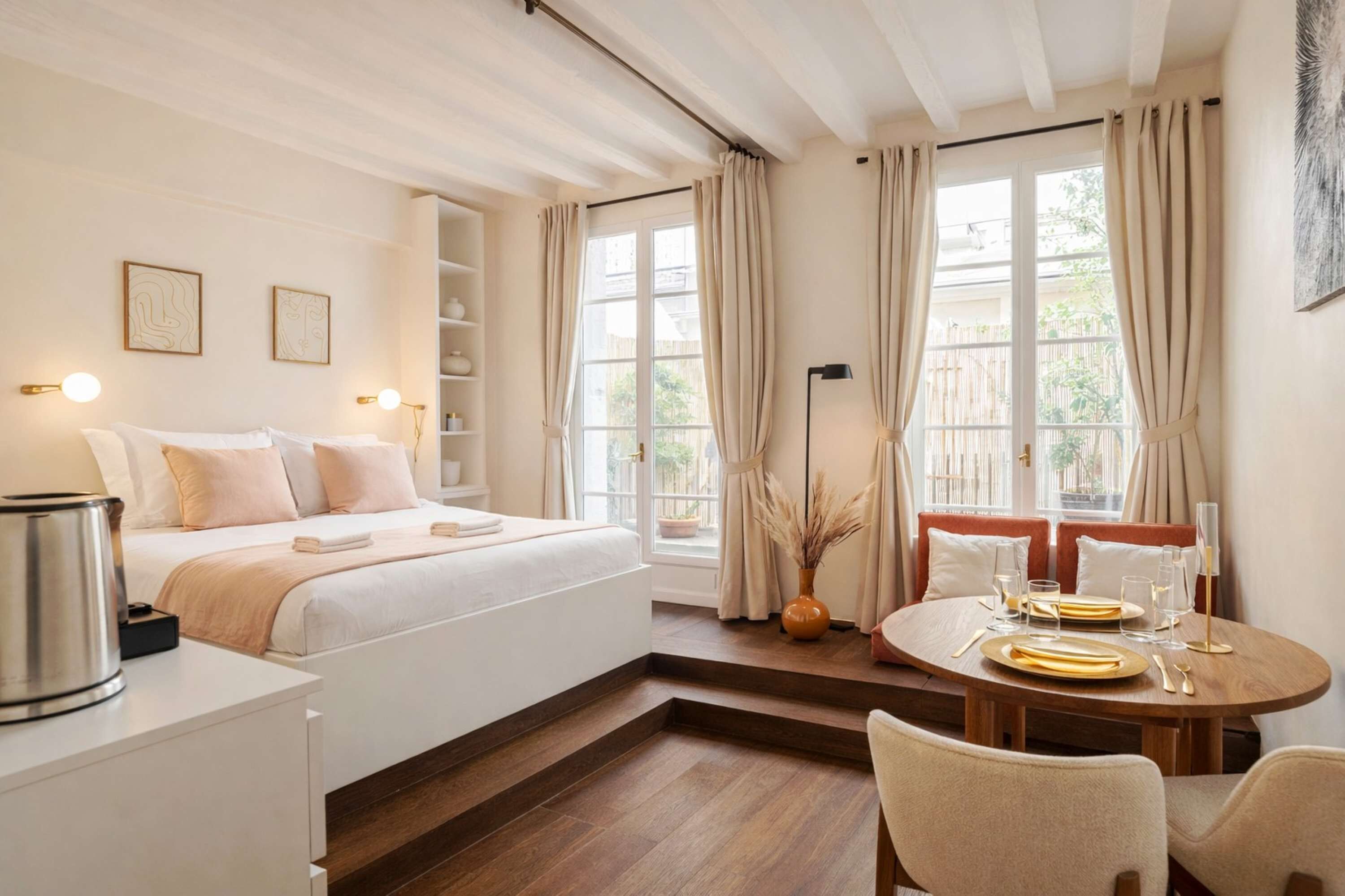 Iron/ironing board, travel cot, WiFi, bed sheets