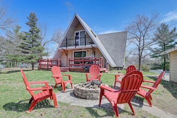 Friendship Vacation Rental | 3BR | 2BA | 1,600 Sq Ft | Stairs Required