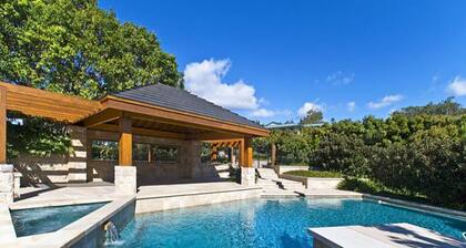 Tropical Retreat Guest Suite