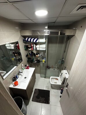 Haartrockner, Seife, Toilettenpapier
