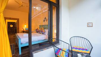 Deluxe Private A/C Room with Ensuite Bathroom | Free WiFi