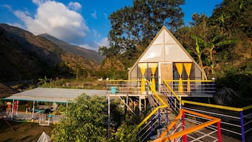 Quarto casal executivo, em dormitório misto, banheiro privativo | Wi-Fi de cortesia