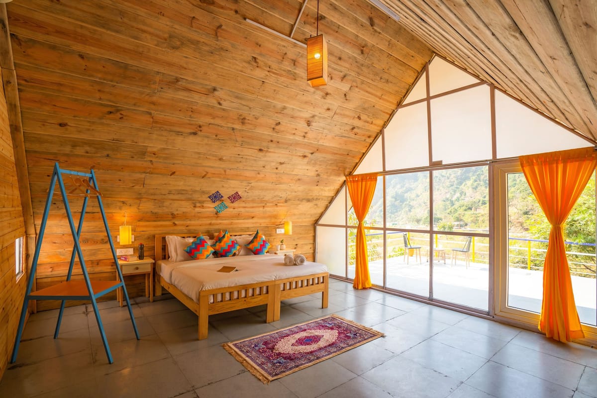 Private A/C Cottage with Ensuite Bathroom