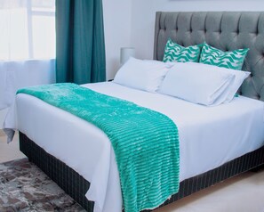 2 chambres, fer et planche à repasser, Wi-Fi, draps fournis