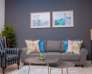 Smart TV y chimenea 