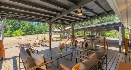 Wildfern Ranch: 3-bedroom, 2-bathroom house in welcoming Yamhill with AC & WiFi