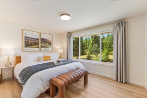 3 soverom, strykejern/-brett, reiseseng for barn og wi-fi (inkludert)